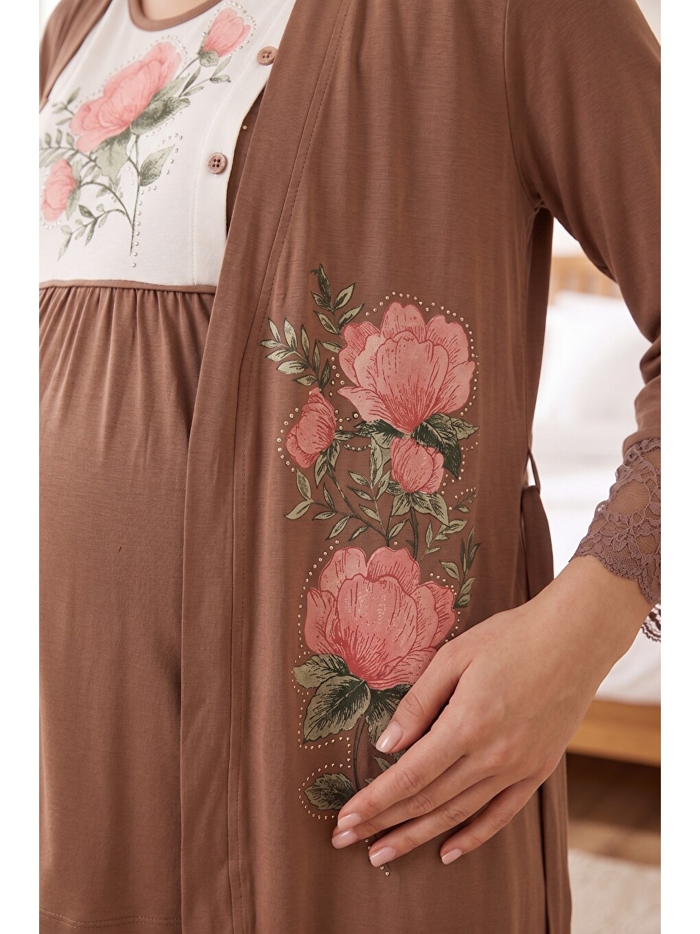 Kahverengi Rosette Çiçek Desenli Dantel Detaylı Sabahlıklı Hamile Ve Lohusa Pijama Takımı-5