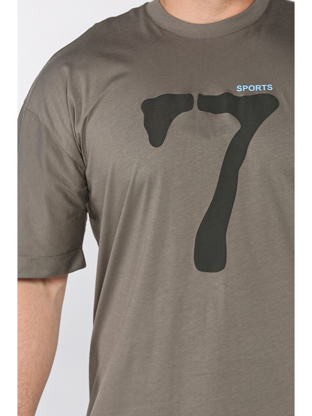 Bej Kol Katlamalı Baskılı Erkek Tişört-3