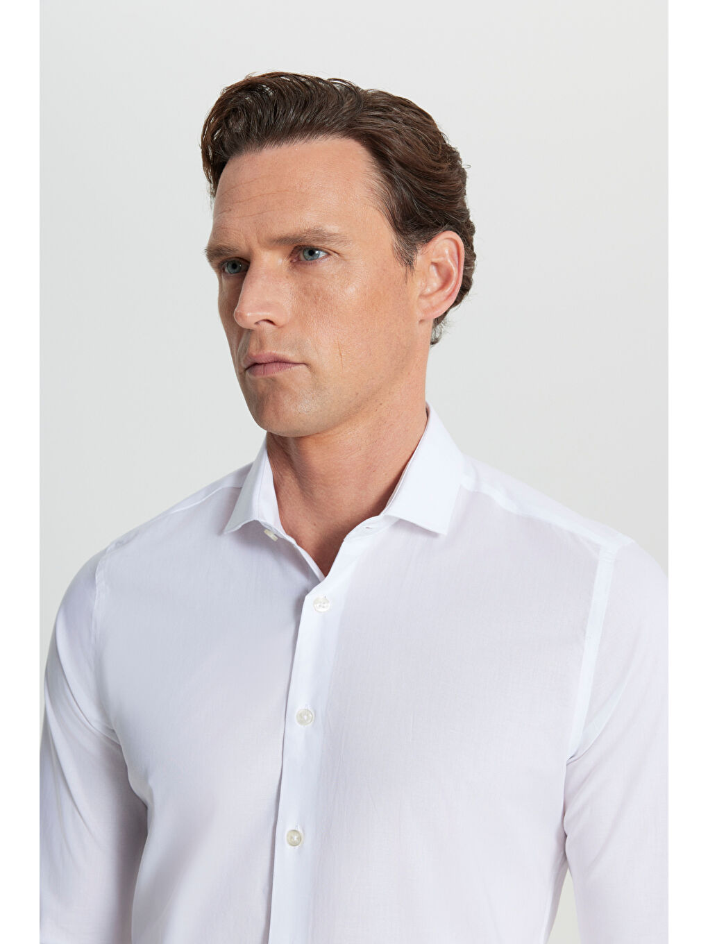 Beyaz Flamlı %100 Pamuk Dar Kesim Erkek Gömlek-4