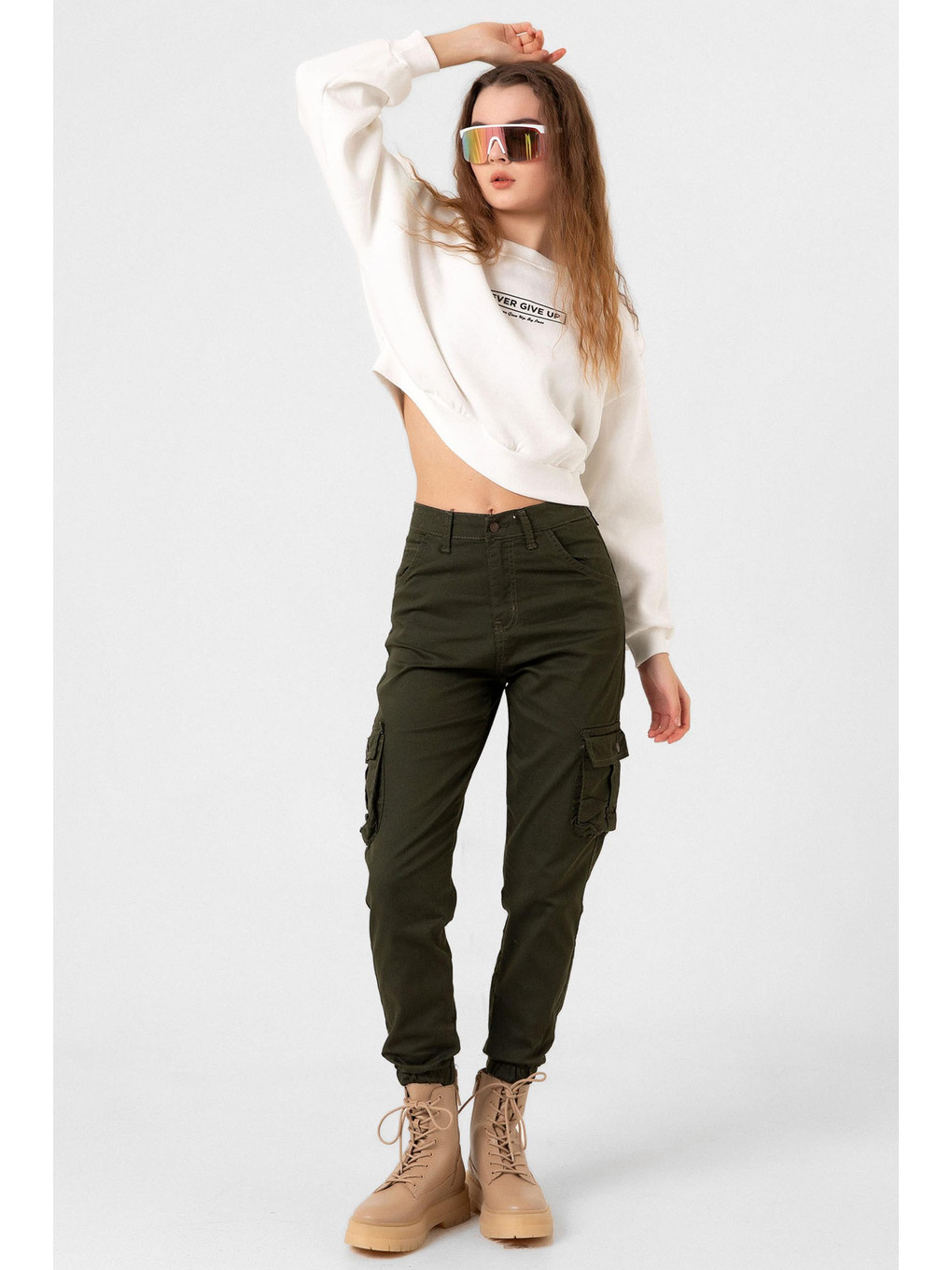 Haki Jogger Rahat Kalıp Paça Lastikli Kargo Cepli Gabardin Kadın Pantolon-5