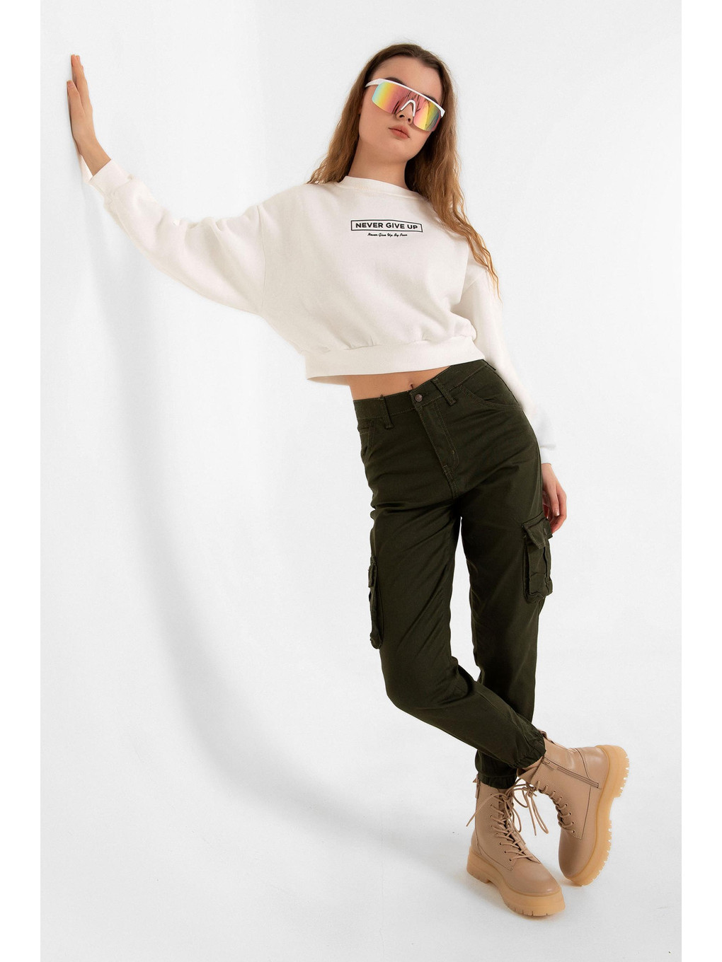 Haki Jogger Rahat Kalıp Paça Lastikli Kargo Cepli Gabardin Kadın Pantolon-6