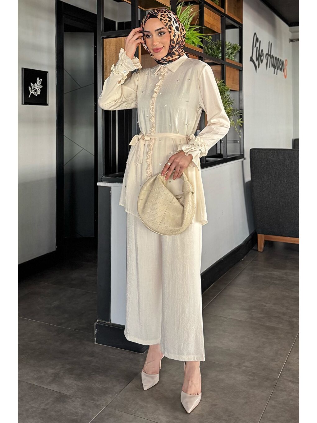 Ekru Tesettür Bel Kuşaklı Taşlı Tunik Pantolon İkili Takım-3