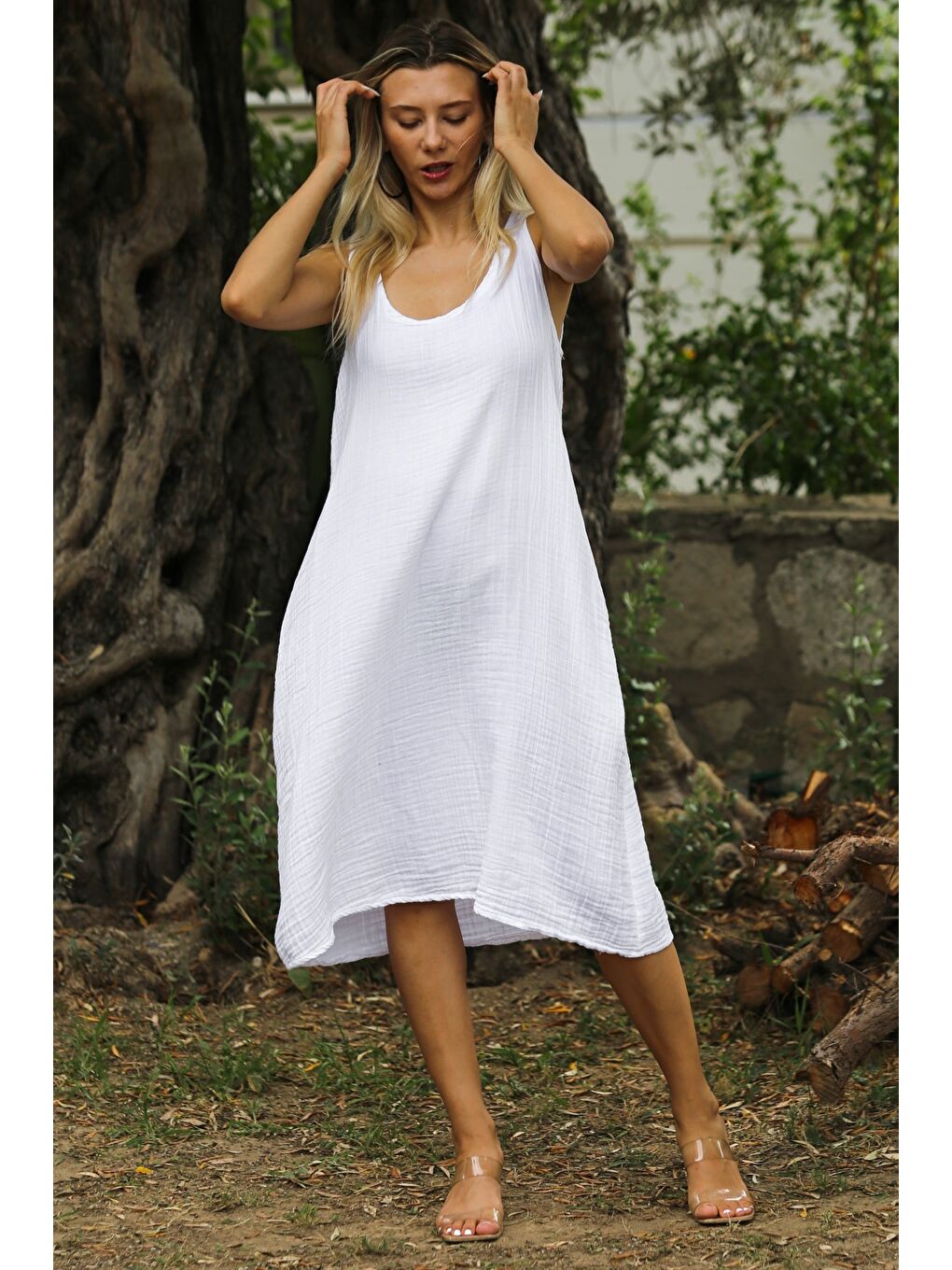 Beyaz Atlet Yaka Kolsuz Yıkamalı Dokuma Casual Müslin Elbise-6