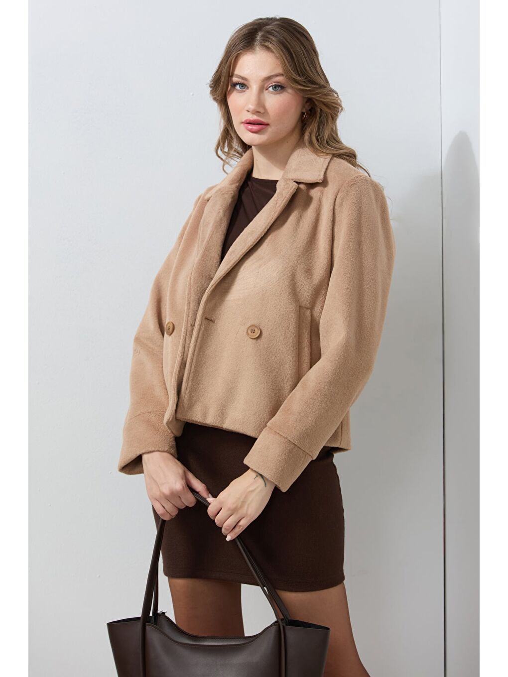 Bej Cepli Kruvaze Yaka Yumuşak Dokulu Kaşe Mont-1