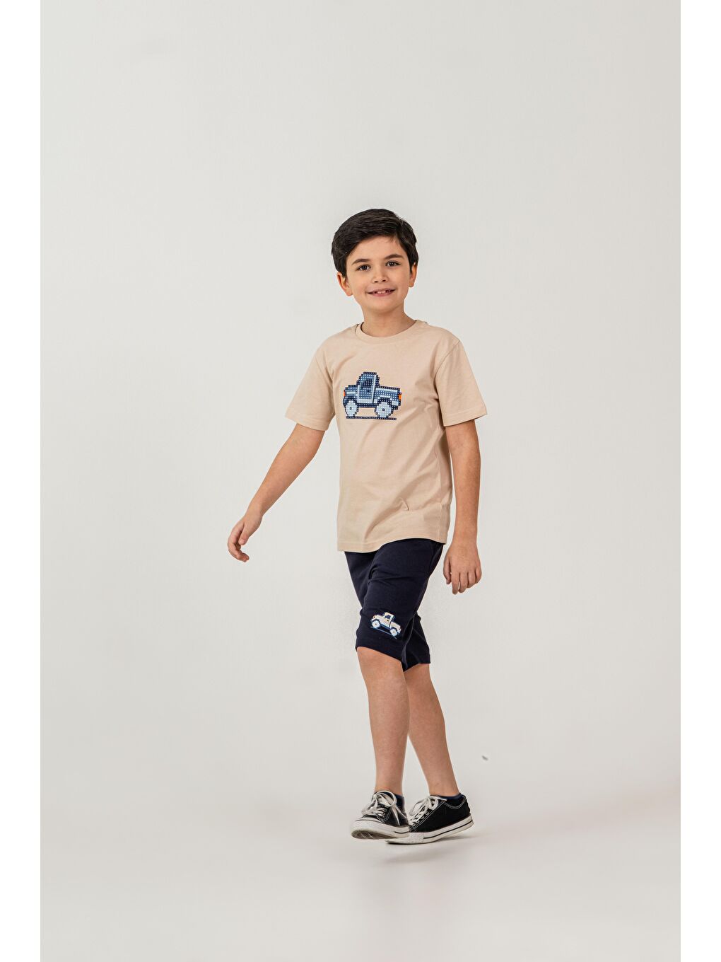 Lacivert Üst Ön Orta Baskılı Alt Sol Bacak Baskılı Erkek Çocuk Şort - Tişört Takımı-1