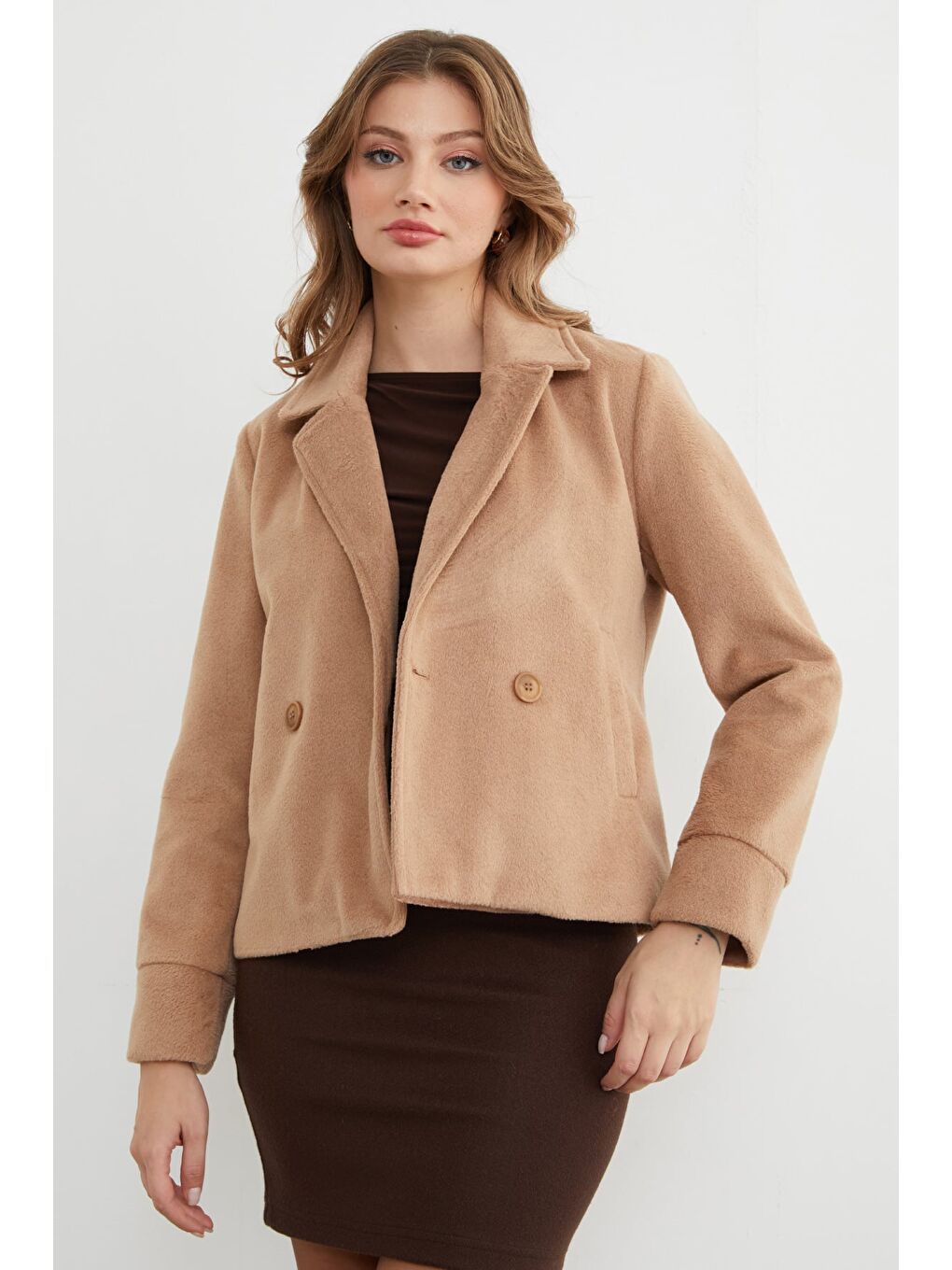 Bej Cepli Kruvaze Yaka Yumuşak Dokulu Kaşe Mont-2
