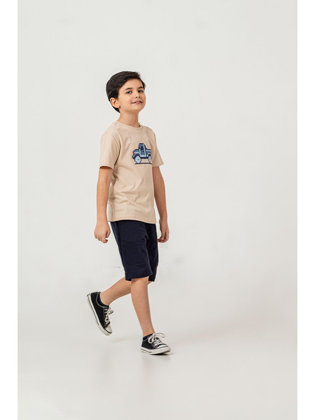 Lacivert Üst Ön Orta Baskılı Alt Sol Bacak Baskılı Erkek Çocuk Şort - Tişört Takımı-2