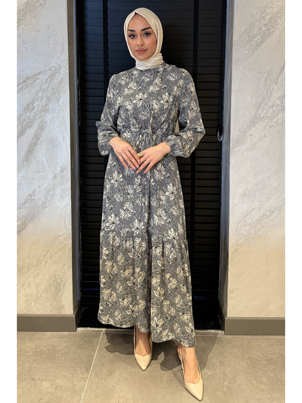 Bej Çiçek Desenli Bel Bağlamalı Tesettür Viskon Elbise-2