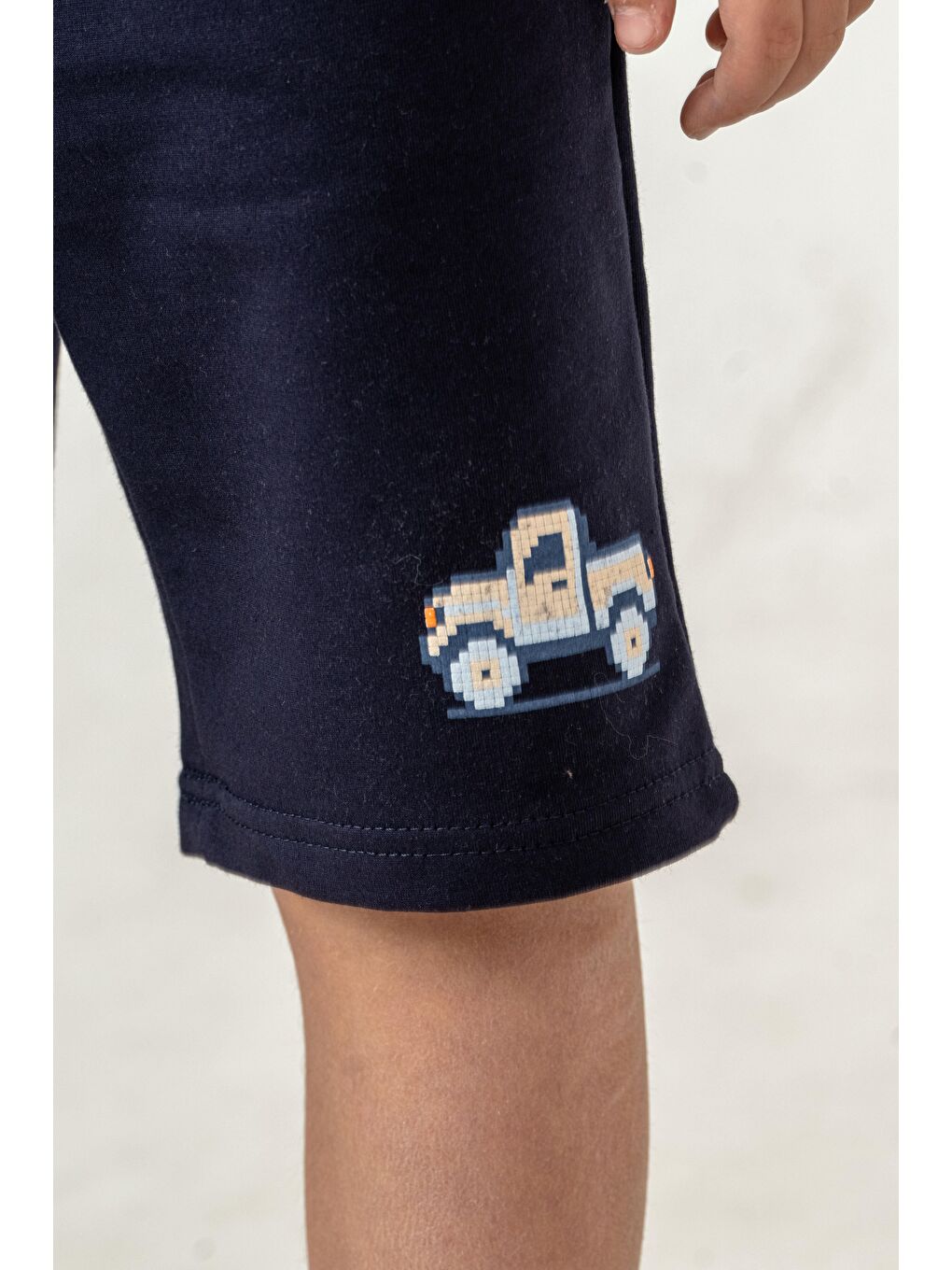 Lacivert Üst Ön Orta Baskılı Alt Sol Bacak Baskılı Erkek Çocuk Şort - Tişört Takımı-4