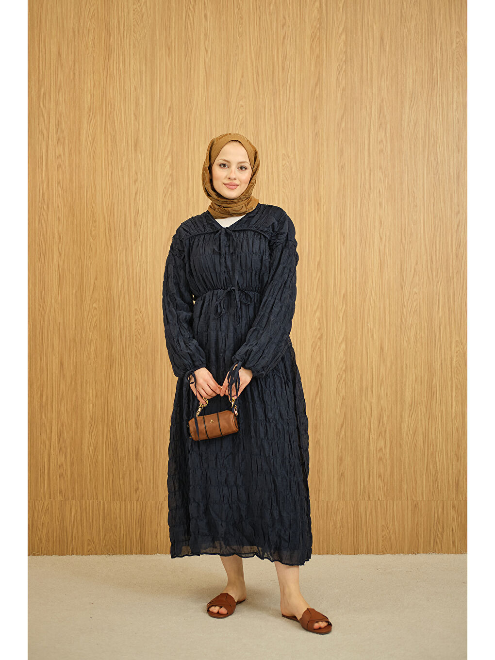 Kadın Büzgü Detay Bağcıklı Elbise Lacivert-3