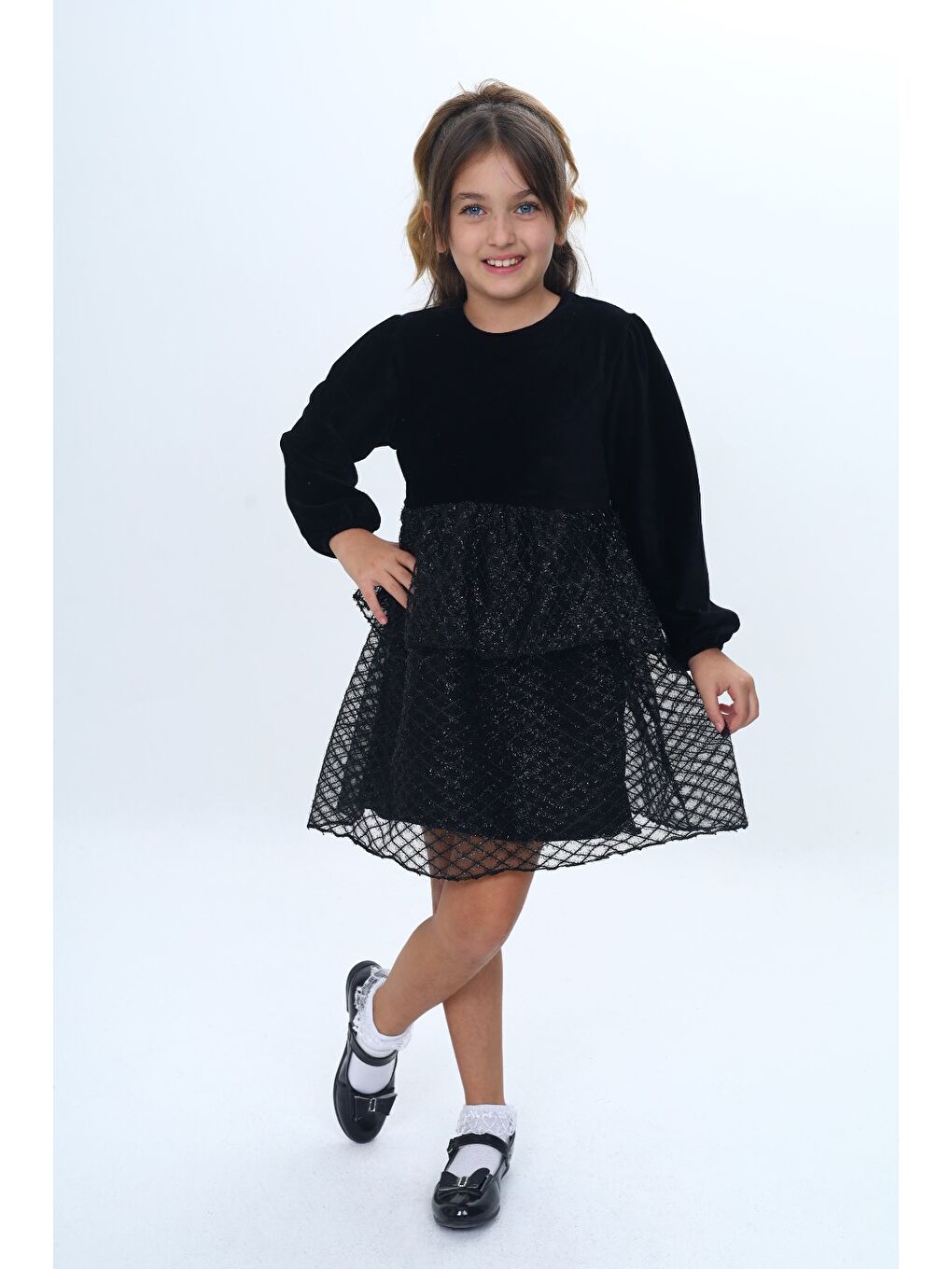 Siyah Kız Çocuk Kadife Kat Kat Fırfır Detaylı Elbise-1