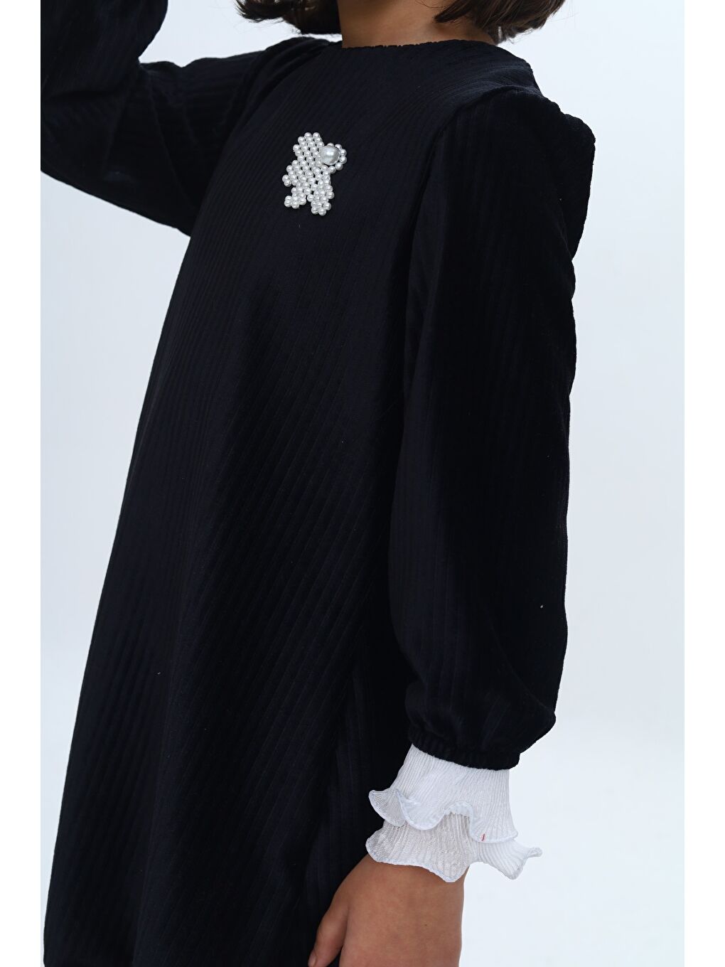 Siyah Kız Çocuk Kadife Fırfır Detaylı Elbise-9