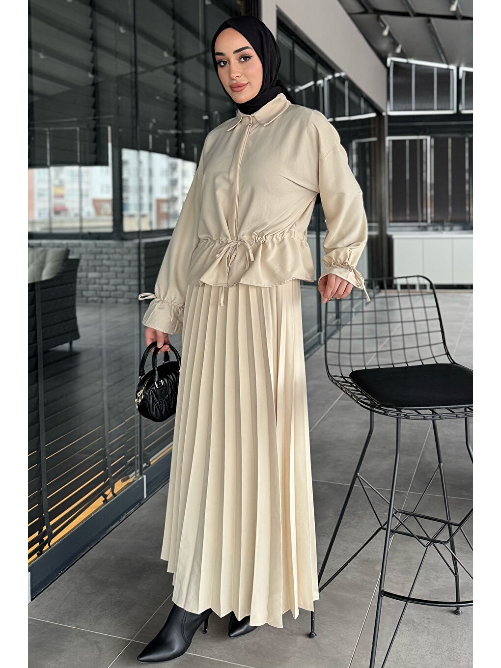 Bej Kadın Pileli Etek Gömlek Tesettür İkili Takım