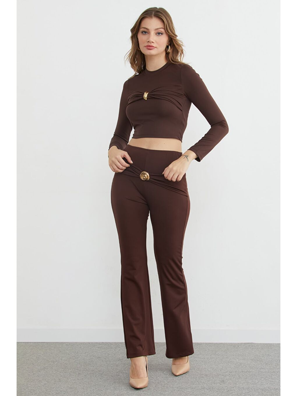 Kahverengi Kemer Aksesuarlı Dalgıç Kumaş Flare Pantolon-1