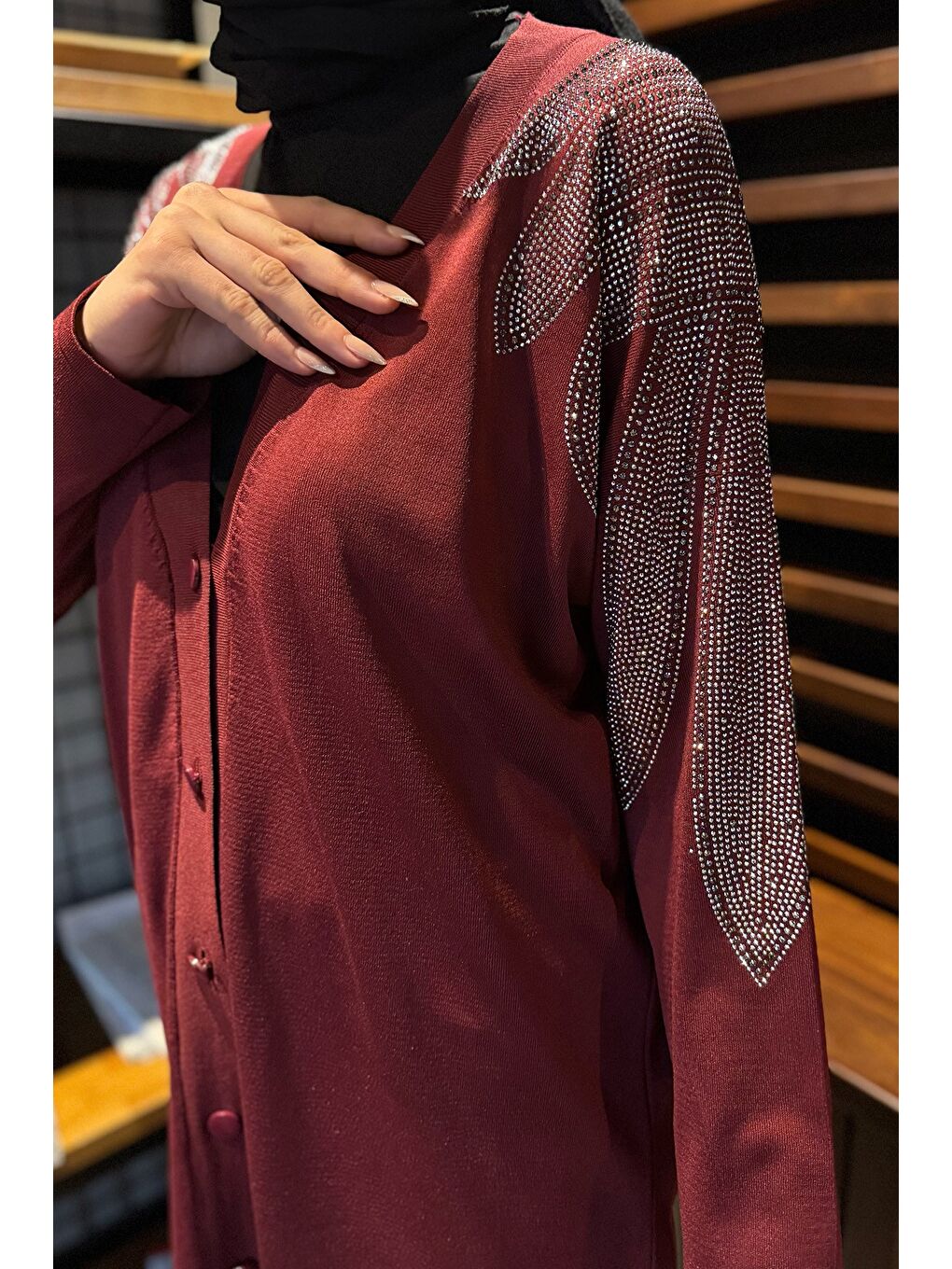 Bordo Omuz Taşlı Tesettür Triko Hırka-5