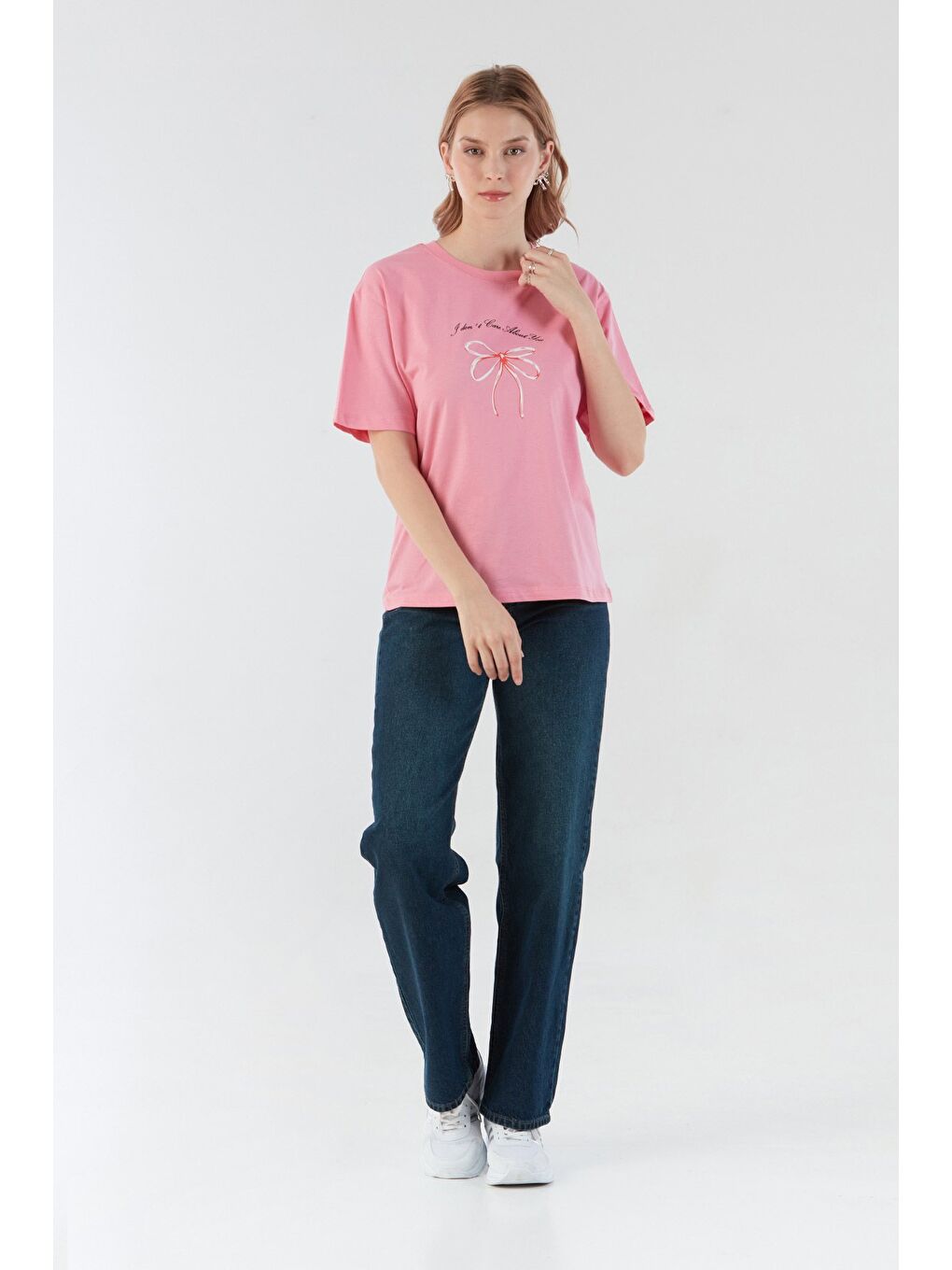 Pembe Kurdele Ve Yazı Baskılı Oversize Tişört-1