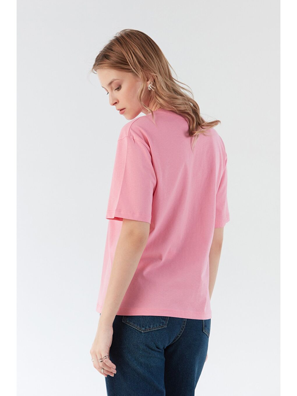 Pembe Kurdele Ve Yazı Baskılı Oversize Tişört-2