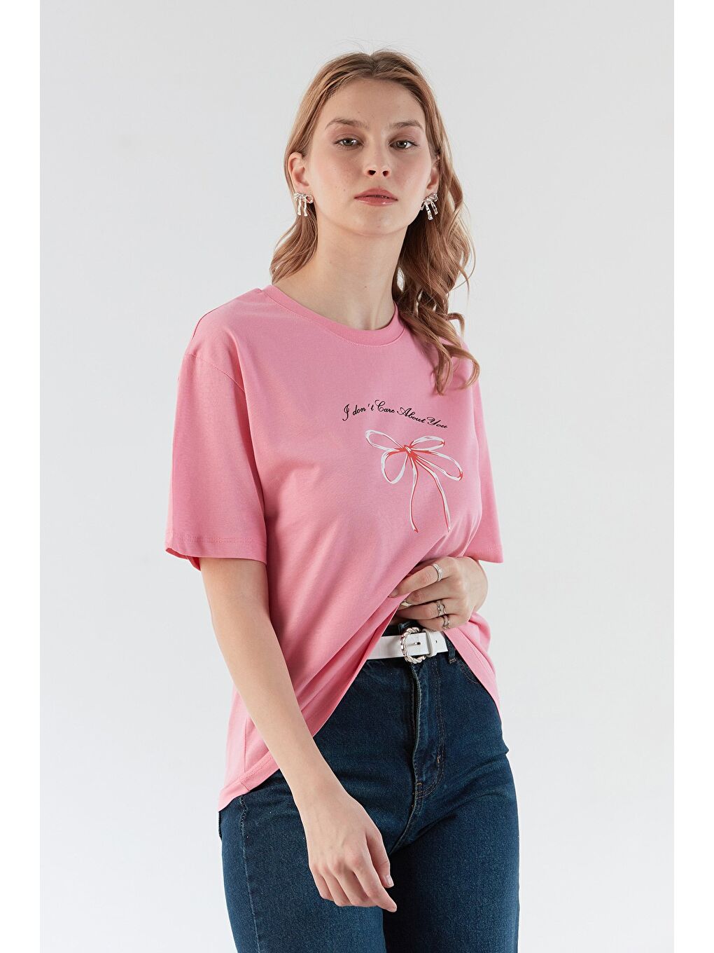 Pembe Kurdele Ve Yazı Baskılı Oversize Tişört-3