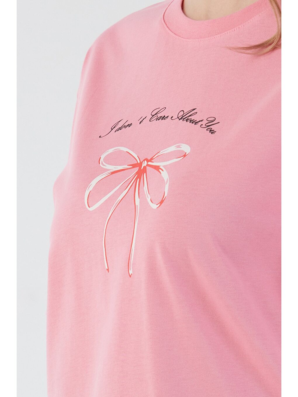 Pembe Kurdele Ve Yazı Baskılı Oversize Tişört-4