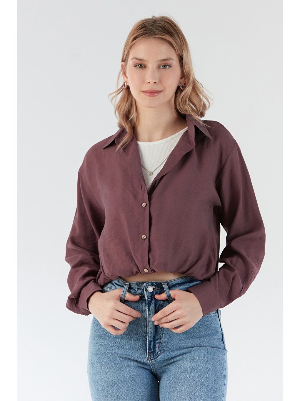 Pembe Basic Body Detaylı Kolyeli Gömlek