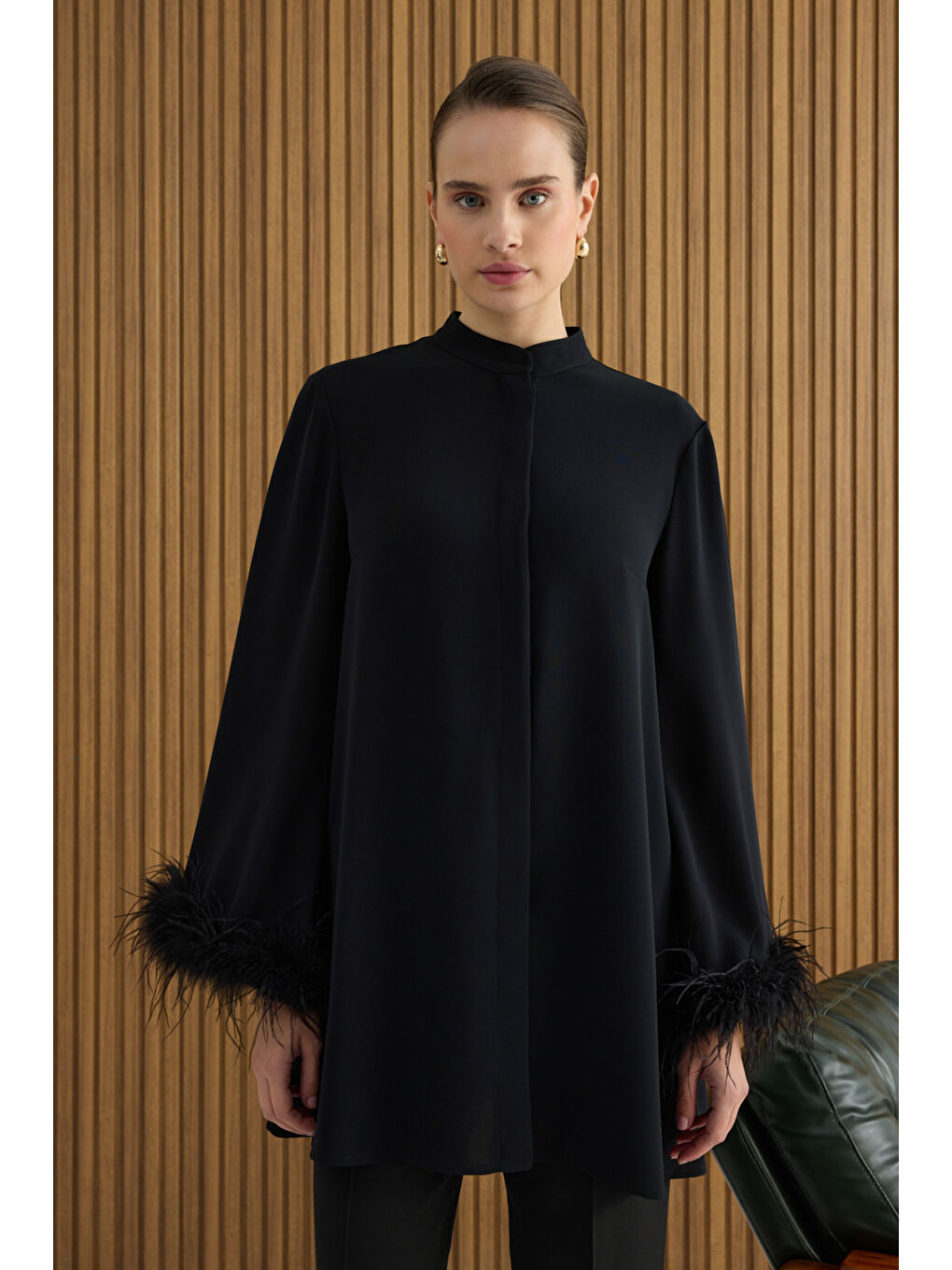 Siyah Şerit Tüylü Tunik-1