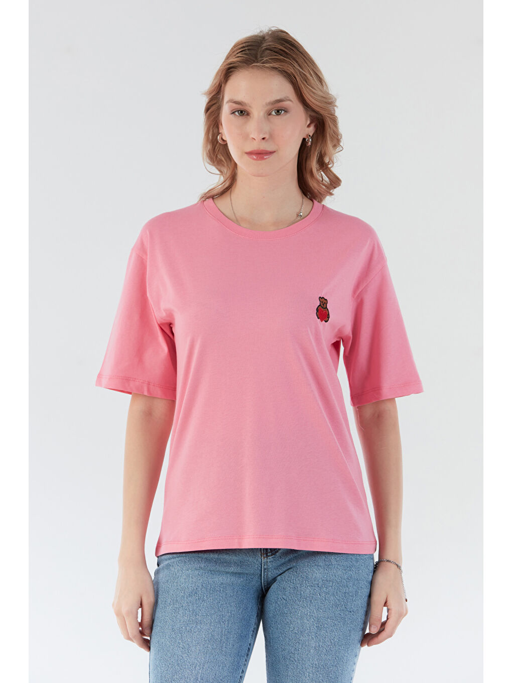 Pembe Ayıcık Nakışlı Bisiklet Yaka Tişört-1