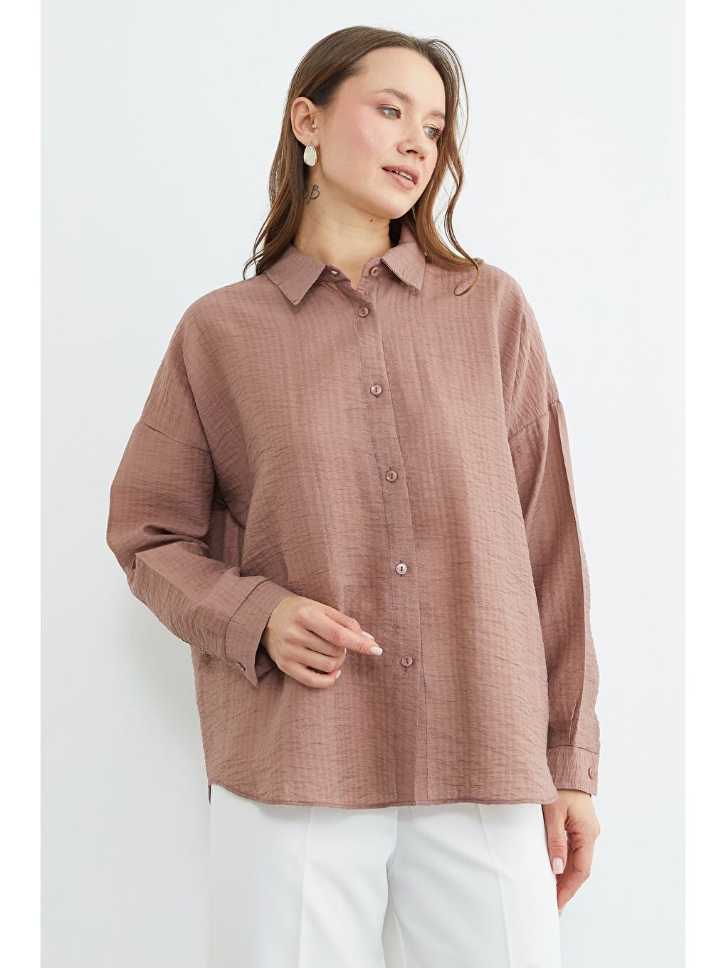 Kahverengi Basic Düğmeli Krinkıl Gömlek-3