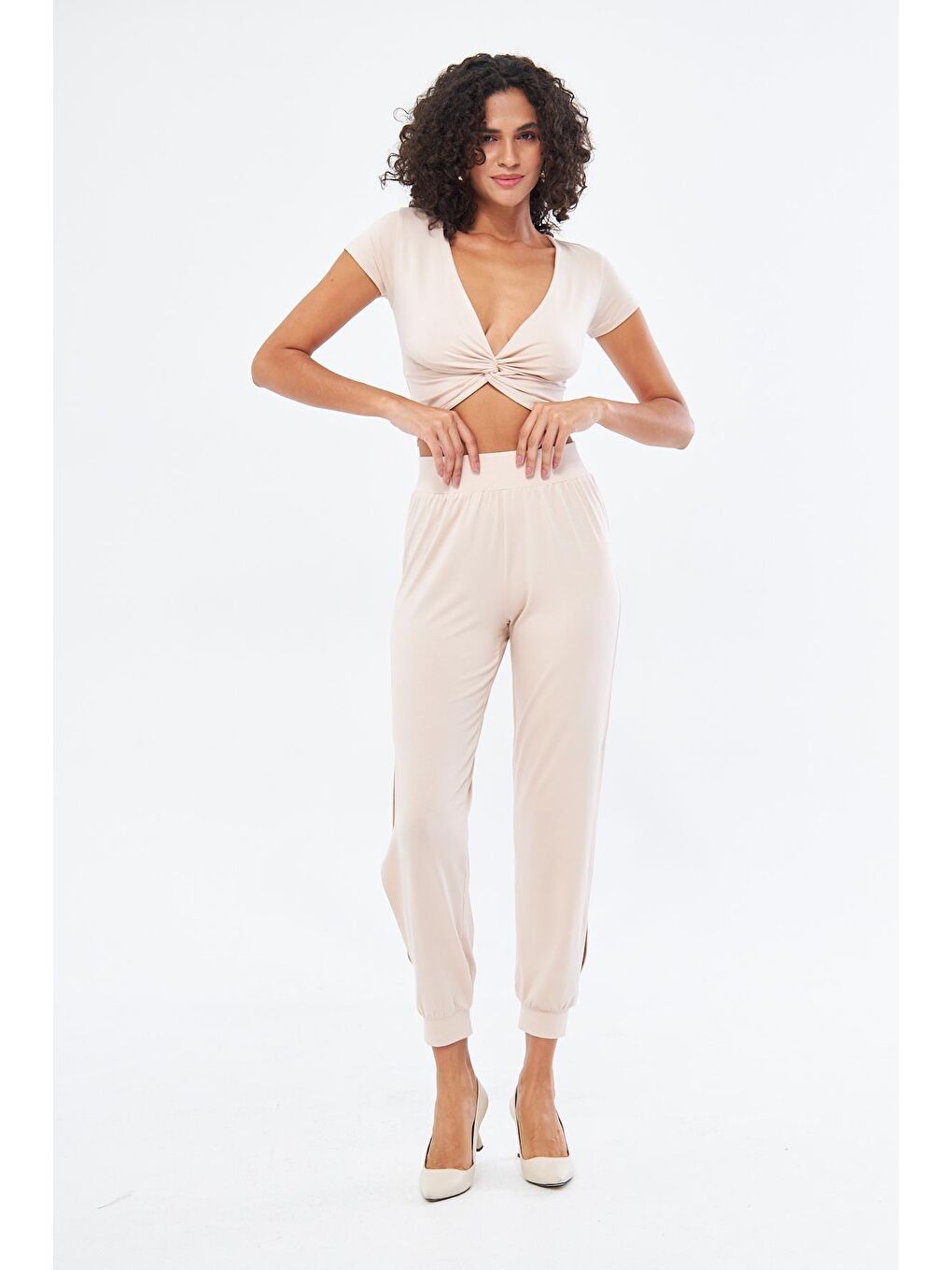 Kadın Burgu Detaylı Kısa Kol Bej Bluz - Twist-4