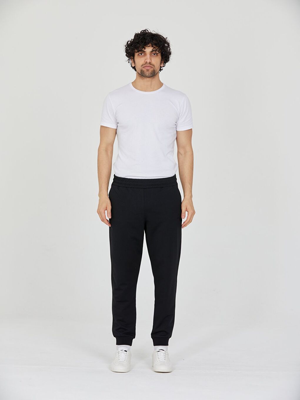 Siyah Erkek Slim Fit Eşofman Altı Lastikli Paça Günlük Spor Alt Yan Cepli-3