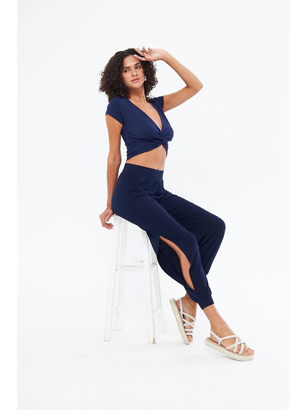 Kadın Burgu Detaylı Kısa Kol Lacivert Bluz - Twist-3