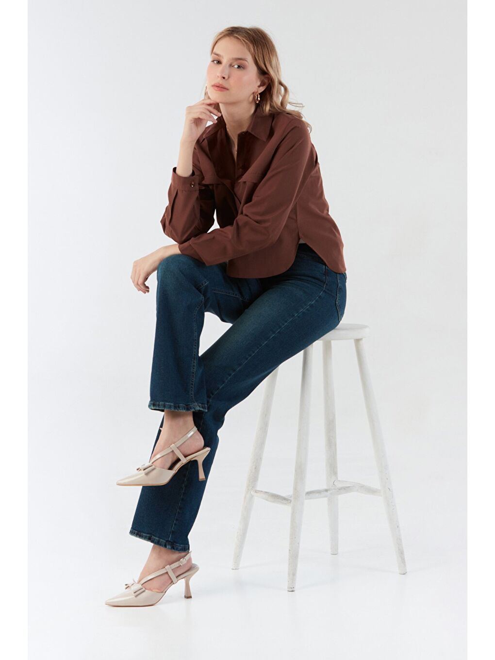 Kahverengi Basic Cep Detaylı Arkası Uzun Gömlek