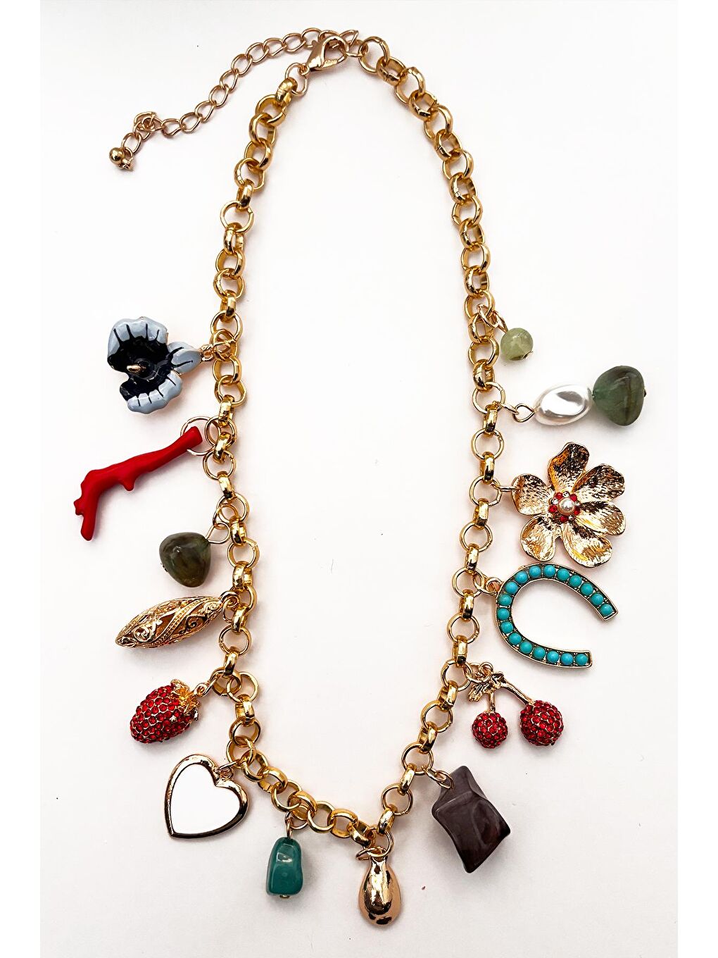 New Obsessions Sari Charm Uçlu Şans Kolyesi