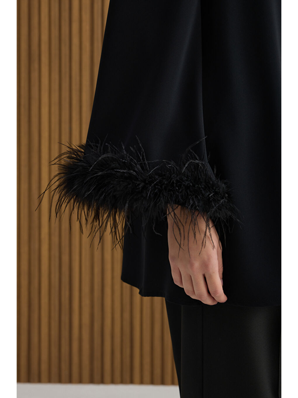 Siyah Şerit Tüylü Tunik-4