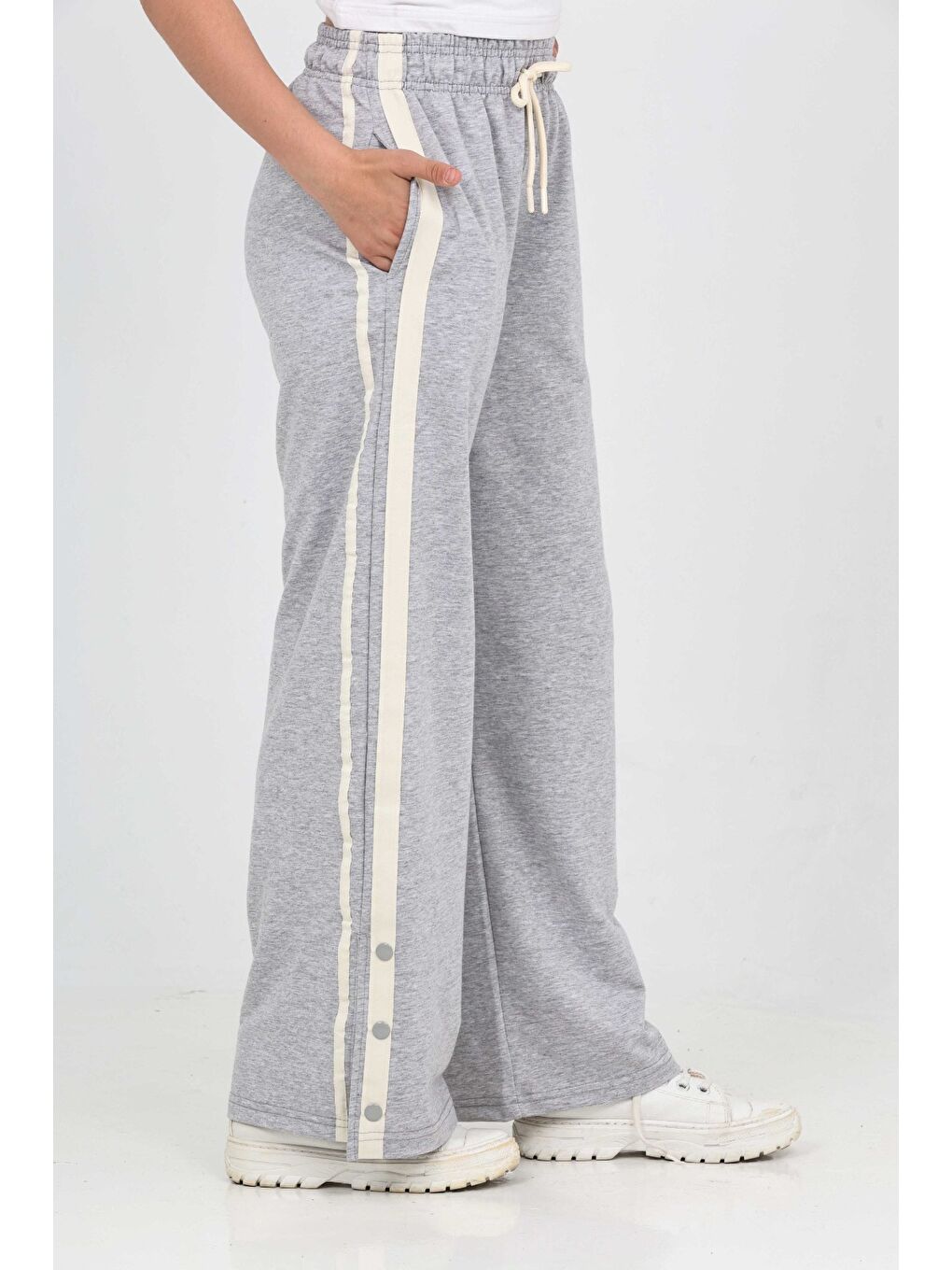 Gri Kız Çocuk Boydan Şeritli Eşofman Alt-3