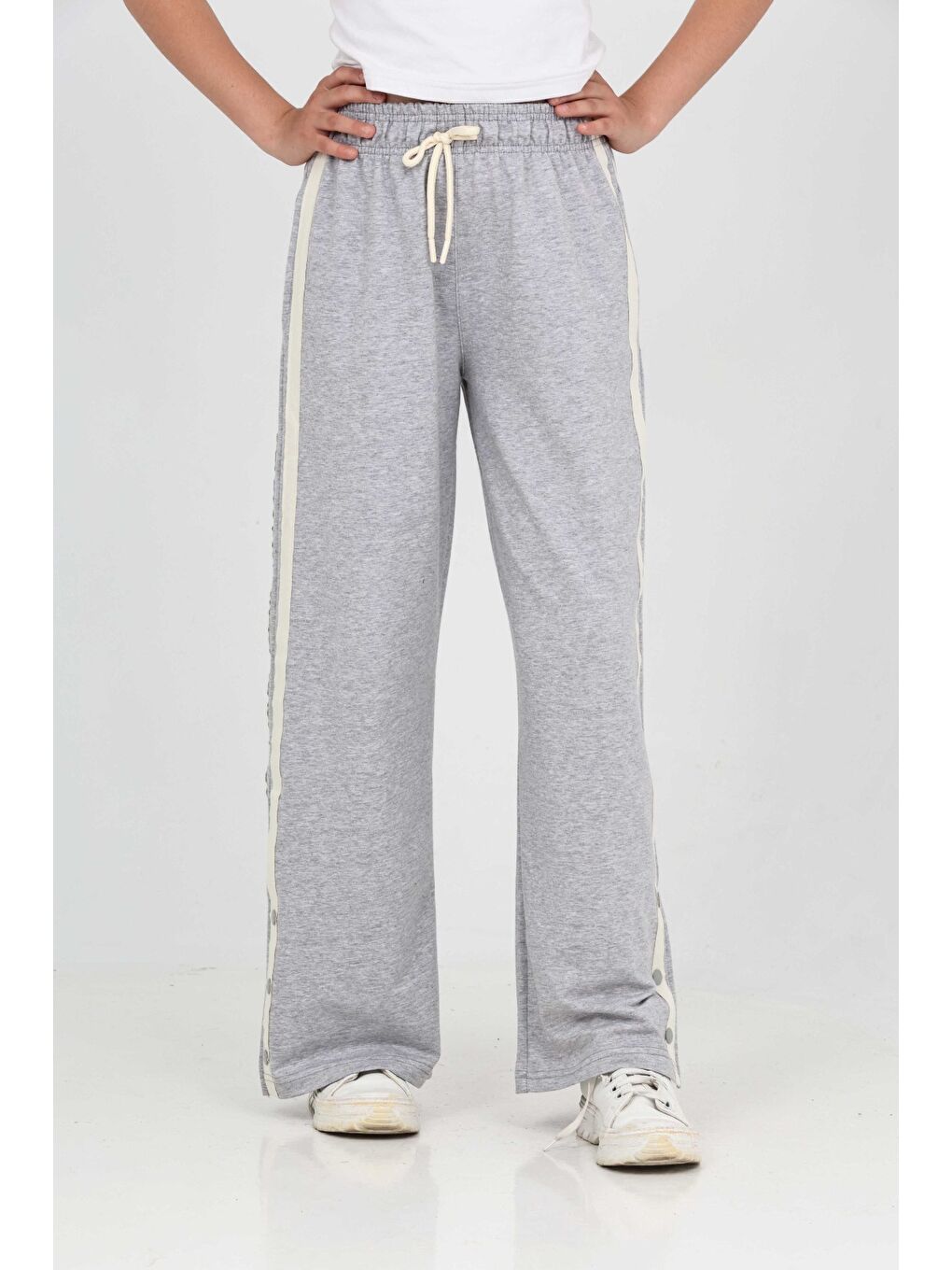 Gri Kız Çocuk Boydan Şeritli Eşofman Alt-4