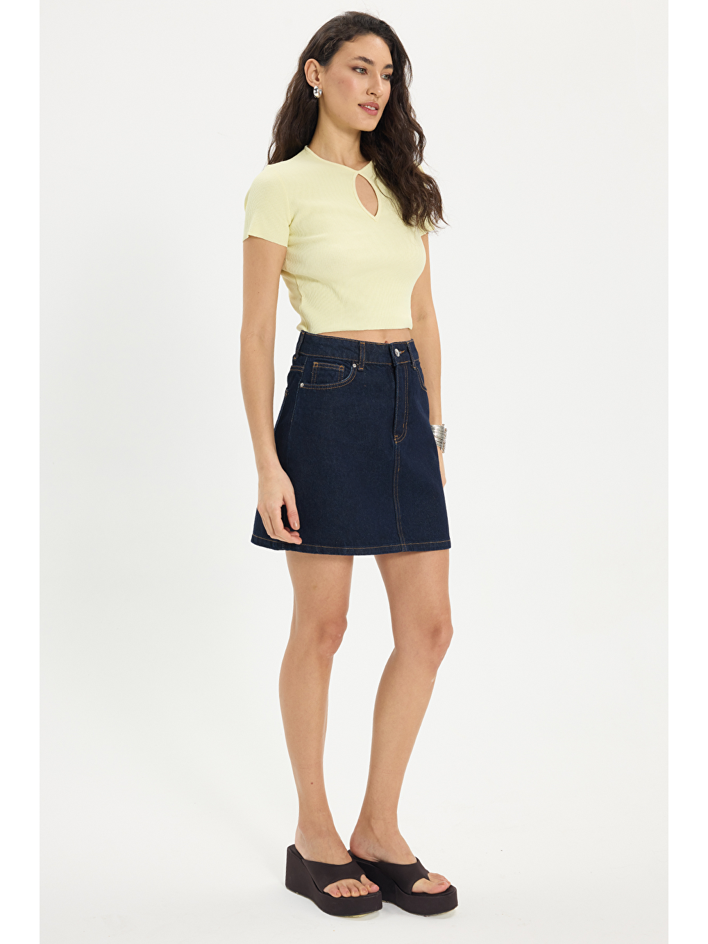 Kadın Slim Fit Dar Kesim %100 Pamuk Kısa Kollu Bisiklet Yaka Yeşil Crop-1