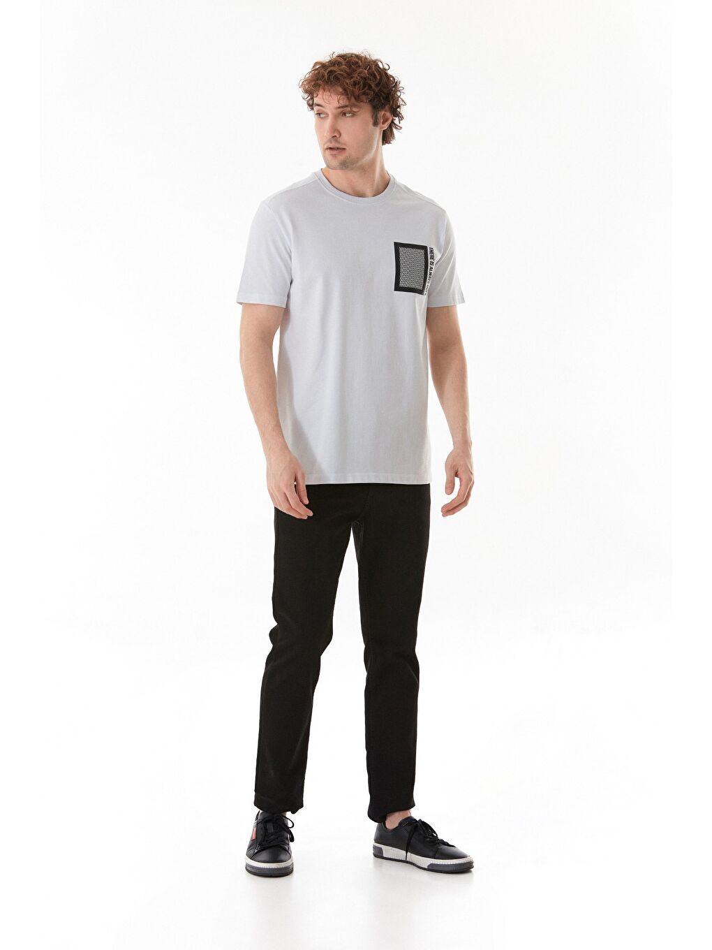 Beyaz Baskılı Bisiklet Yaka Tişört-1