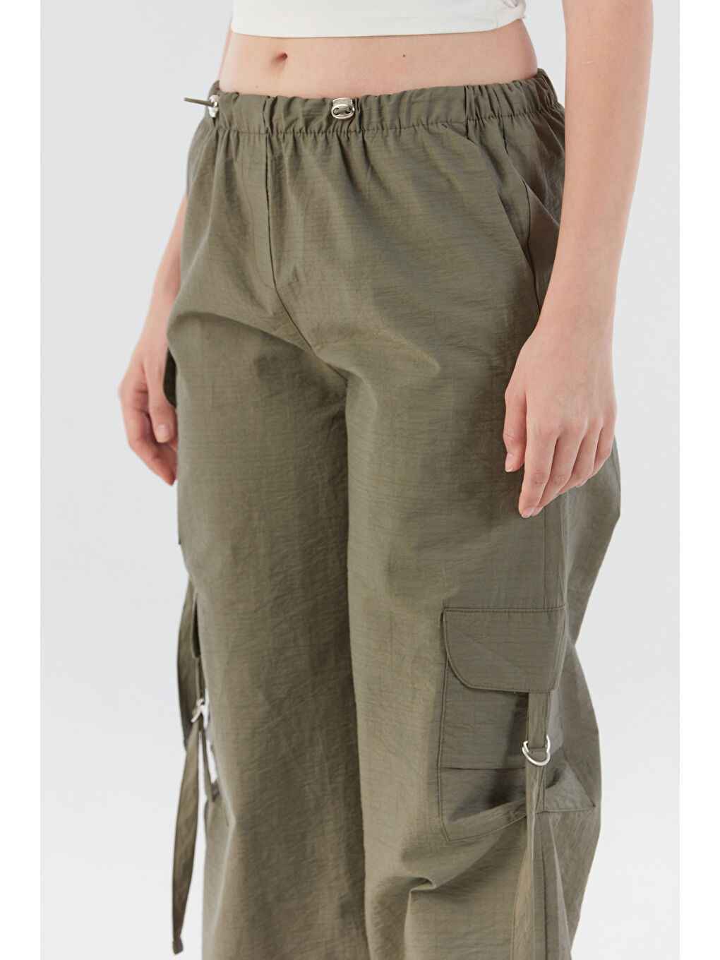 Haki Beli Lastikli Paraşüt Kumaş Pantolon-4