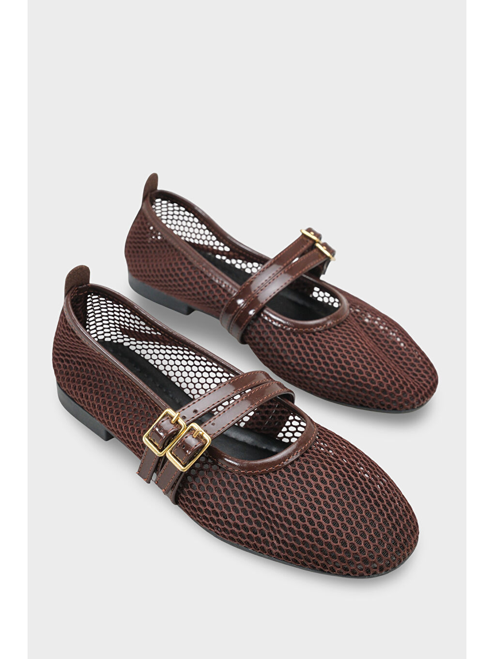 Kahverengi June Tokalı Çift Bantlı Fileli Yuvarlak Burunlu Düz Topuklu Günlük Kadın Babet-1