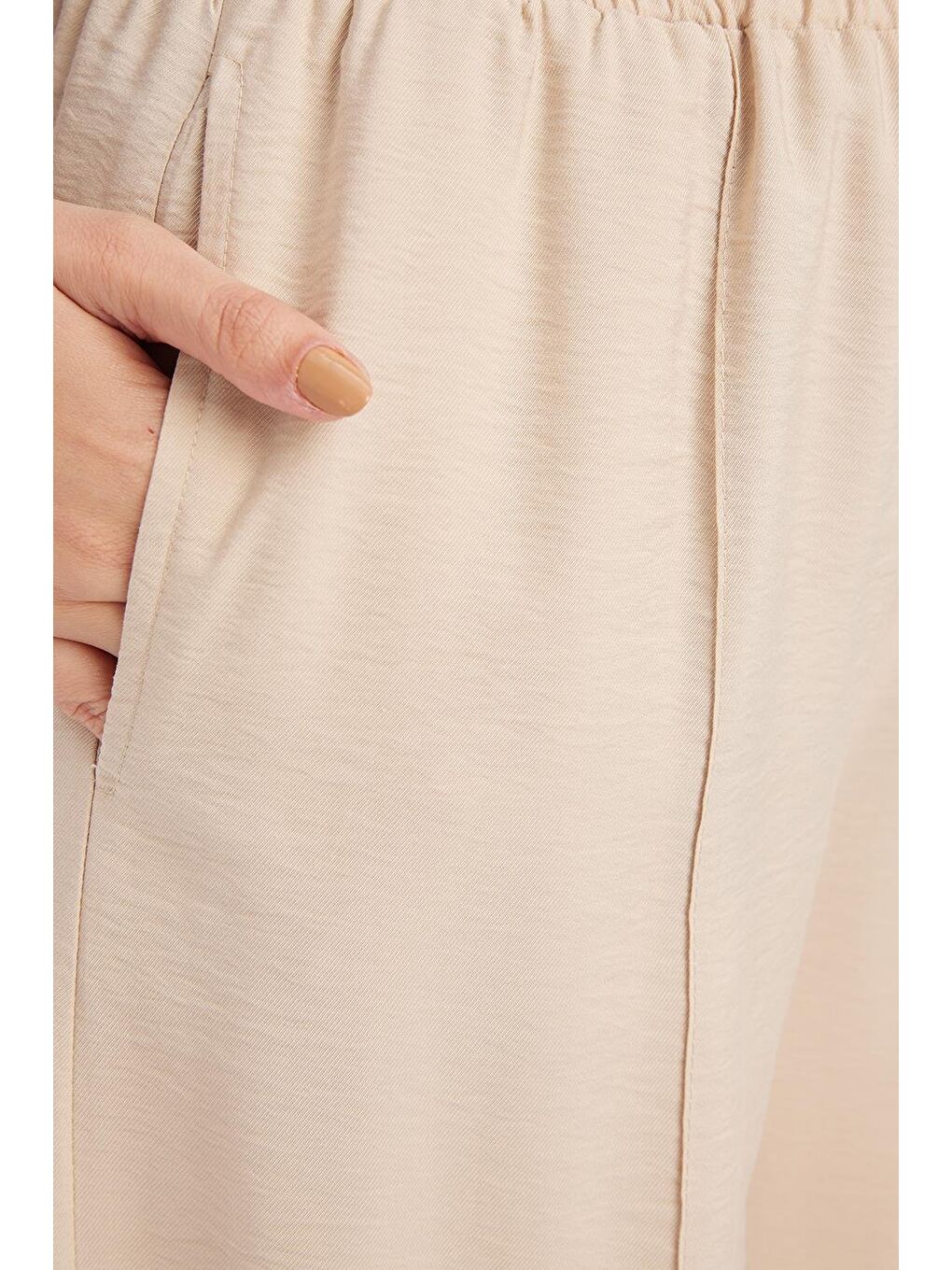 Bej-Beli Lastikli Geniş Paça Pantolon-4