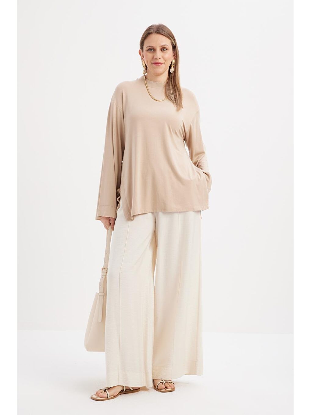 Ekru-Beli Lastikli Geniş Paça Pantolon