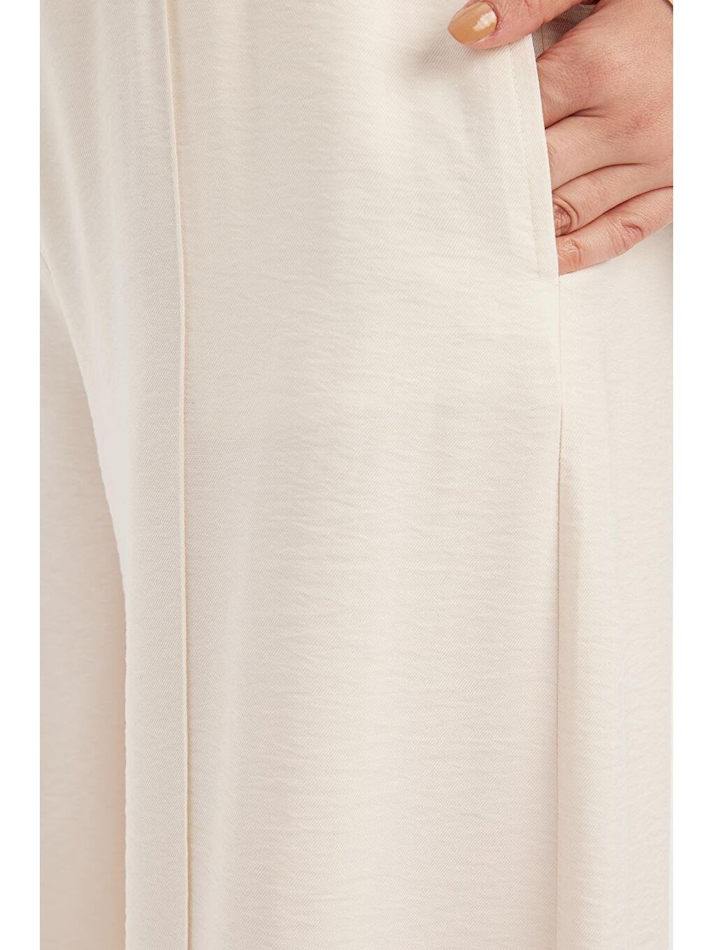 Ekru-Beli Lastikli Geniş Paça Pantolon-3