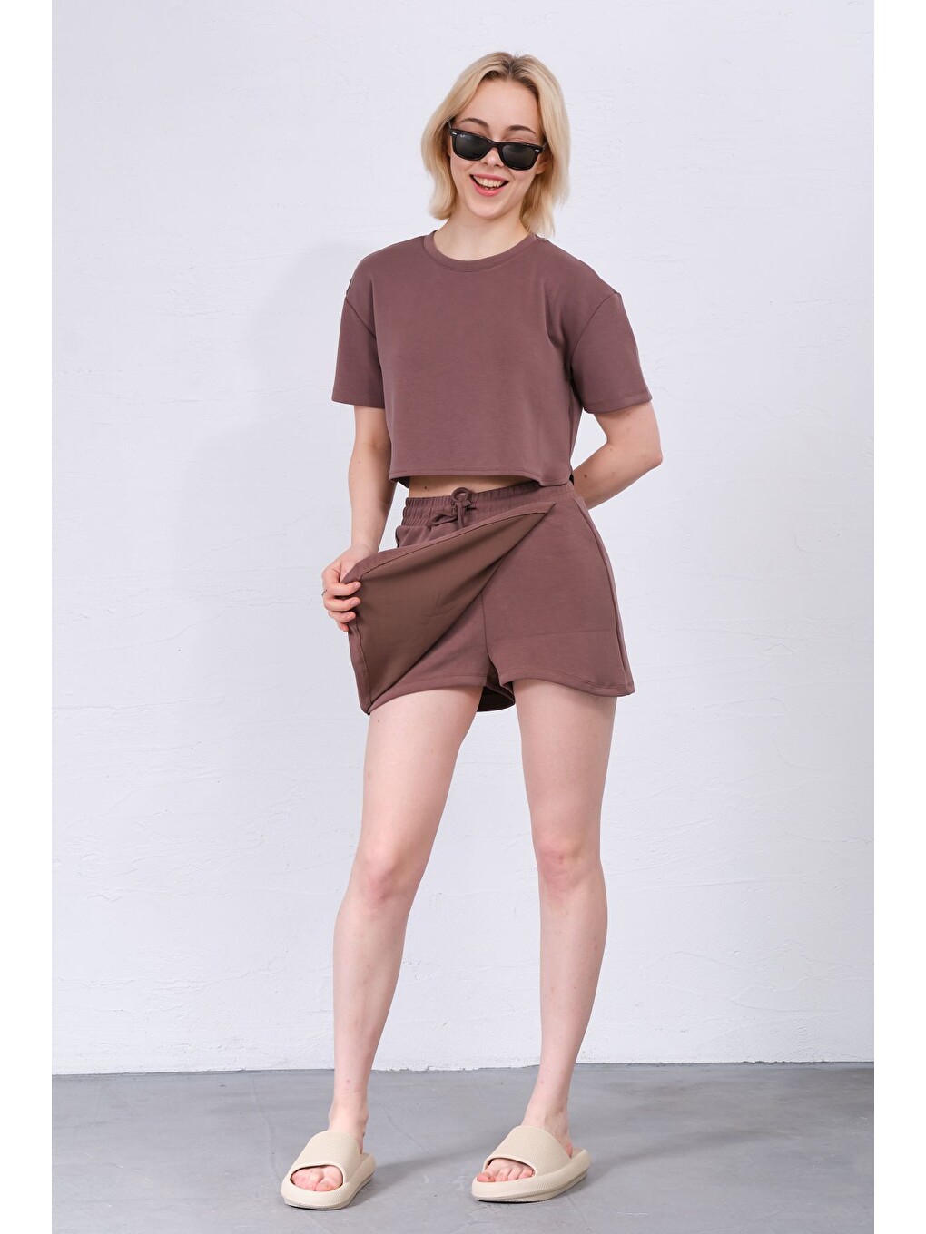 Kahverengi Modal Karışımlı Çift Görünümlü Şort Etek – Beli Lastikli Ve Bağcıklı, Örme Kadın Skort @treviso-2