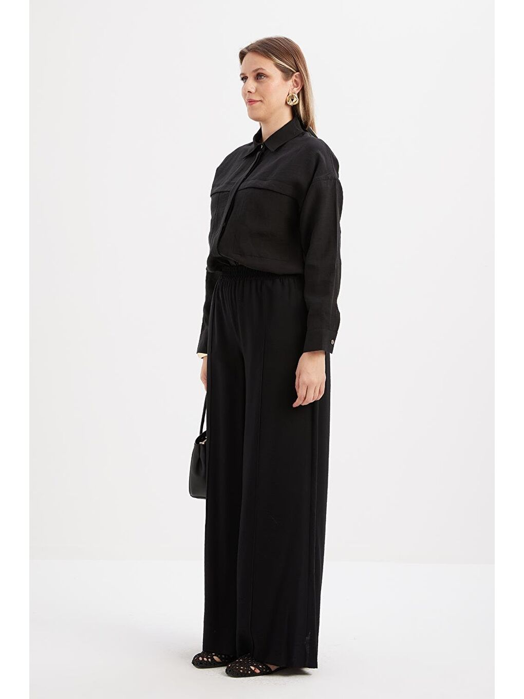 Siyah-Beli Lastikli Geniş Paça Pantolon-2