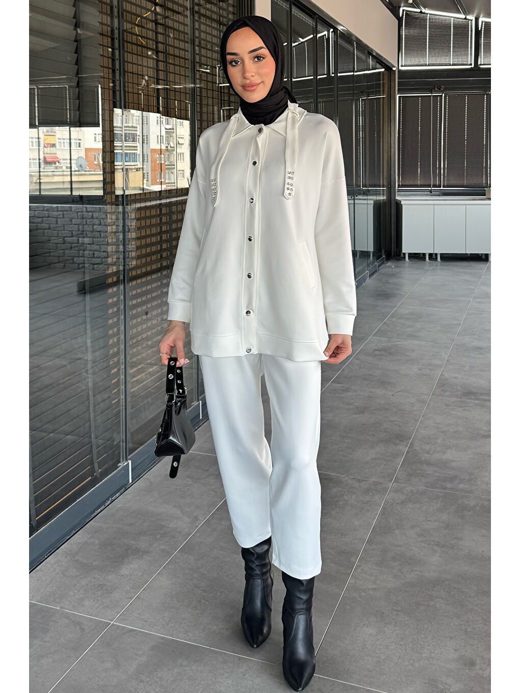 Ekru Taş Detaylı Çıtçıt Detaylı Tunik Pantolon Tesettür İkili Takım-3