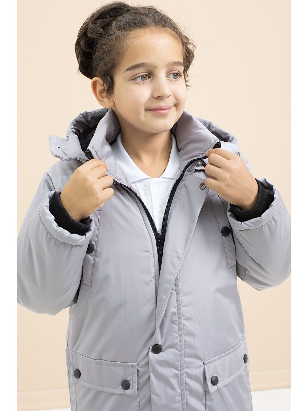 Gri İçi Kürklü Çıtçıtlı Cepli Uzun Kesim Erkek Çocuk Kapüşonlu Şişme Mont 21448-3