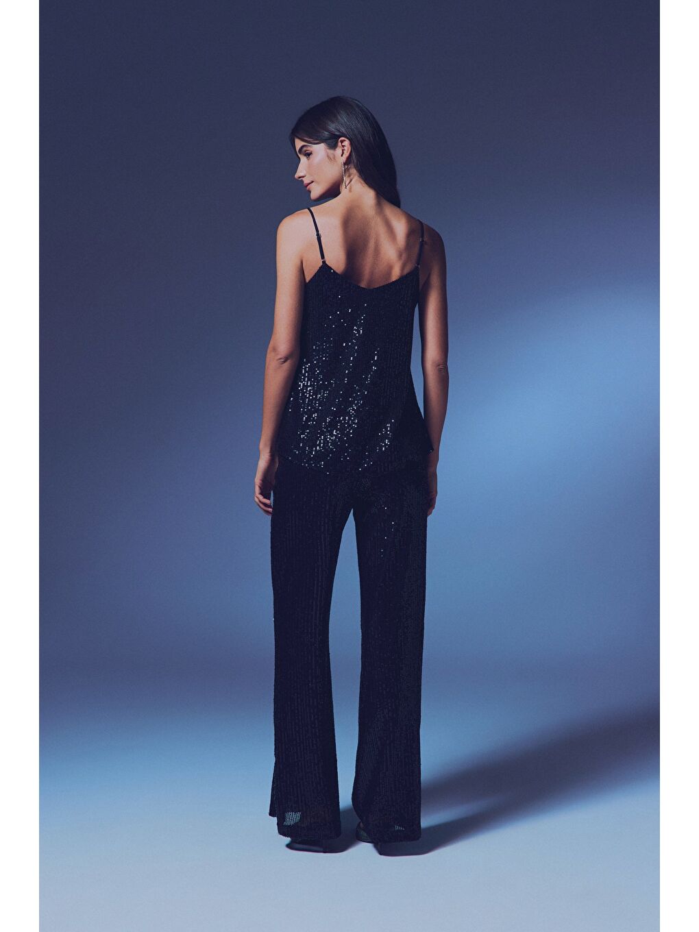 Payet Detaylı Askılı Bluz - Siyah-5