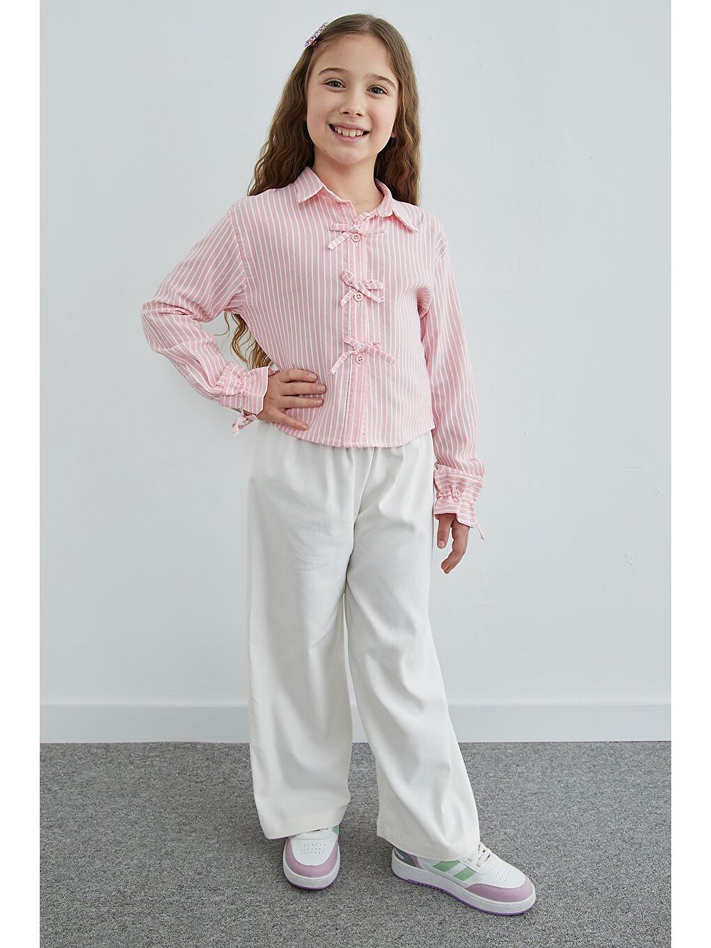 Pembe Çizgili Fiyonk Detaylı Kız Çocuk Crop Gömlek-4
