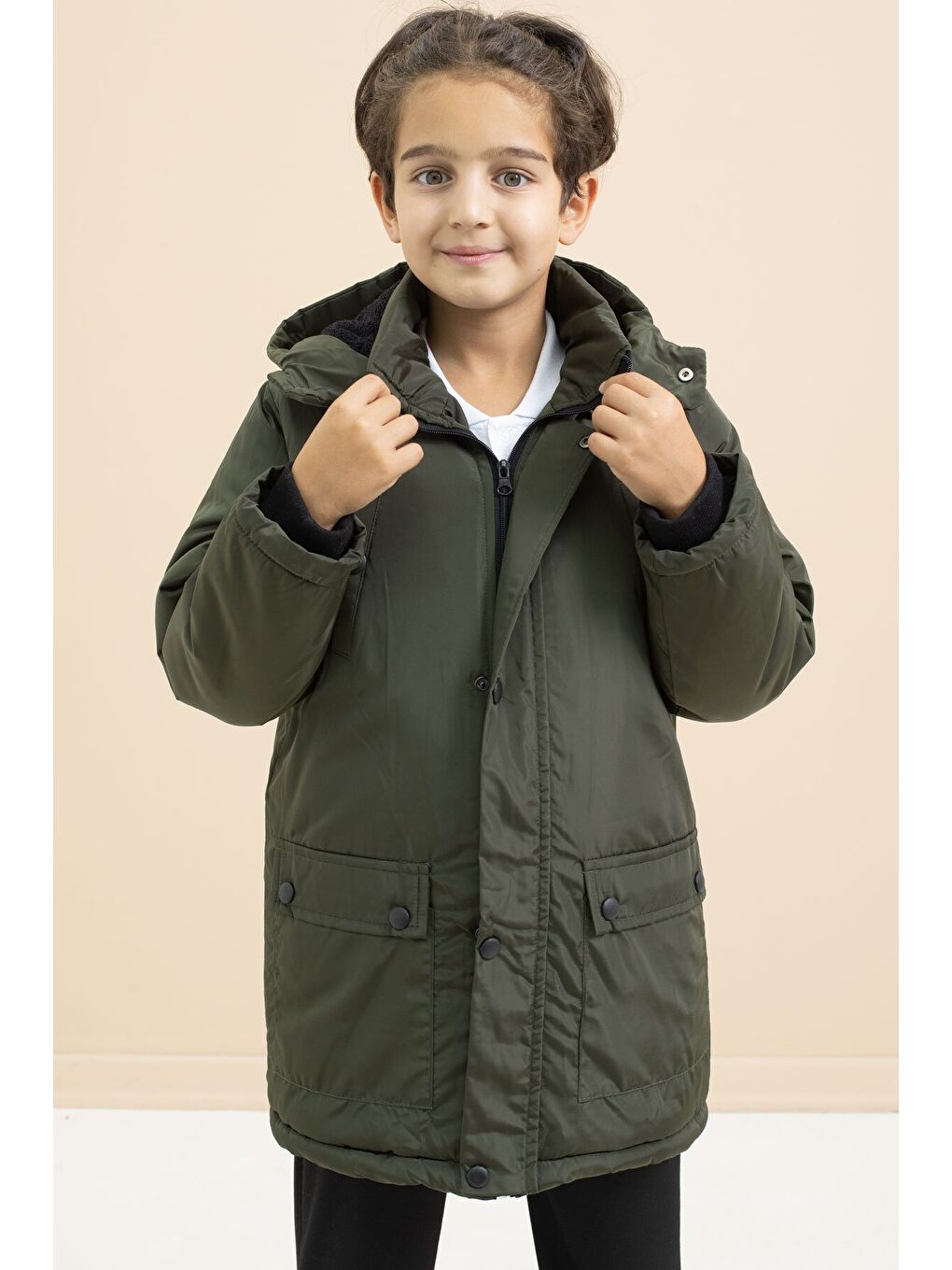 Haki İçi Kürklü Çıtçıtlı Cepli Uzun Kesim Erkek Çocuk Kapüşonlu Şişme Mont 21445-2