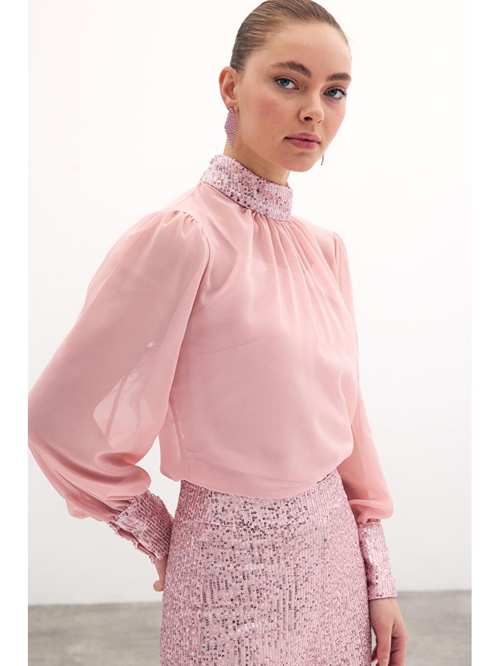 Pembe Payet Detaylı Bluz - Pudra-6